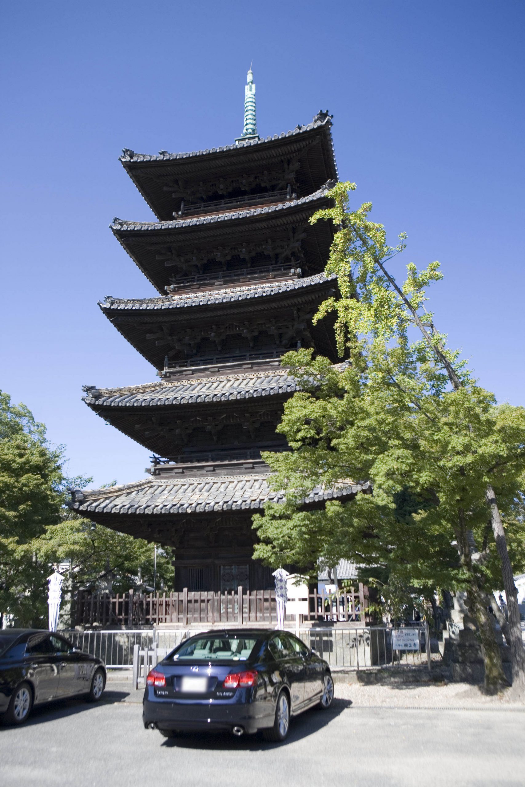 興正寺の五重塔